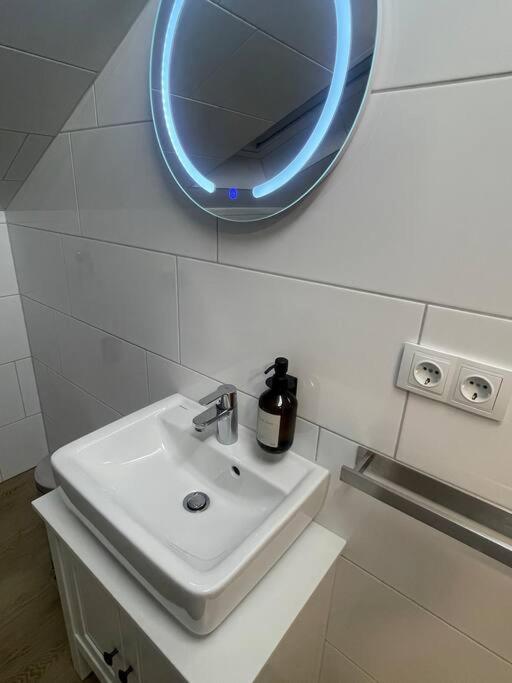 Buxtehude*Wohnung*100Qm*6 Schlafplaetze*Neu* Exterior foto